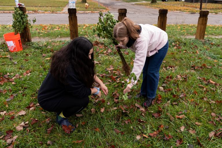 Kettering Students Help Plant Trees in Flint