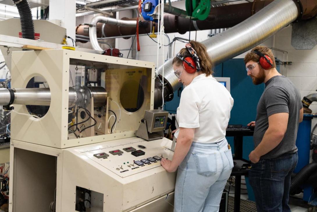 Graduate students working in Thermal Fluids Lab